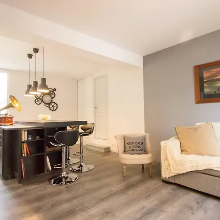 Confortable, Beau Et Charmant Appartamento Reims